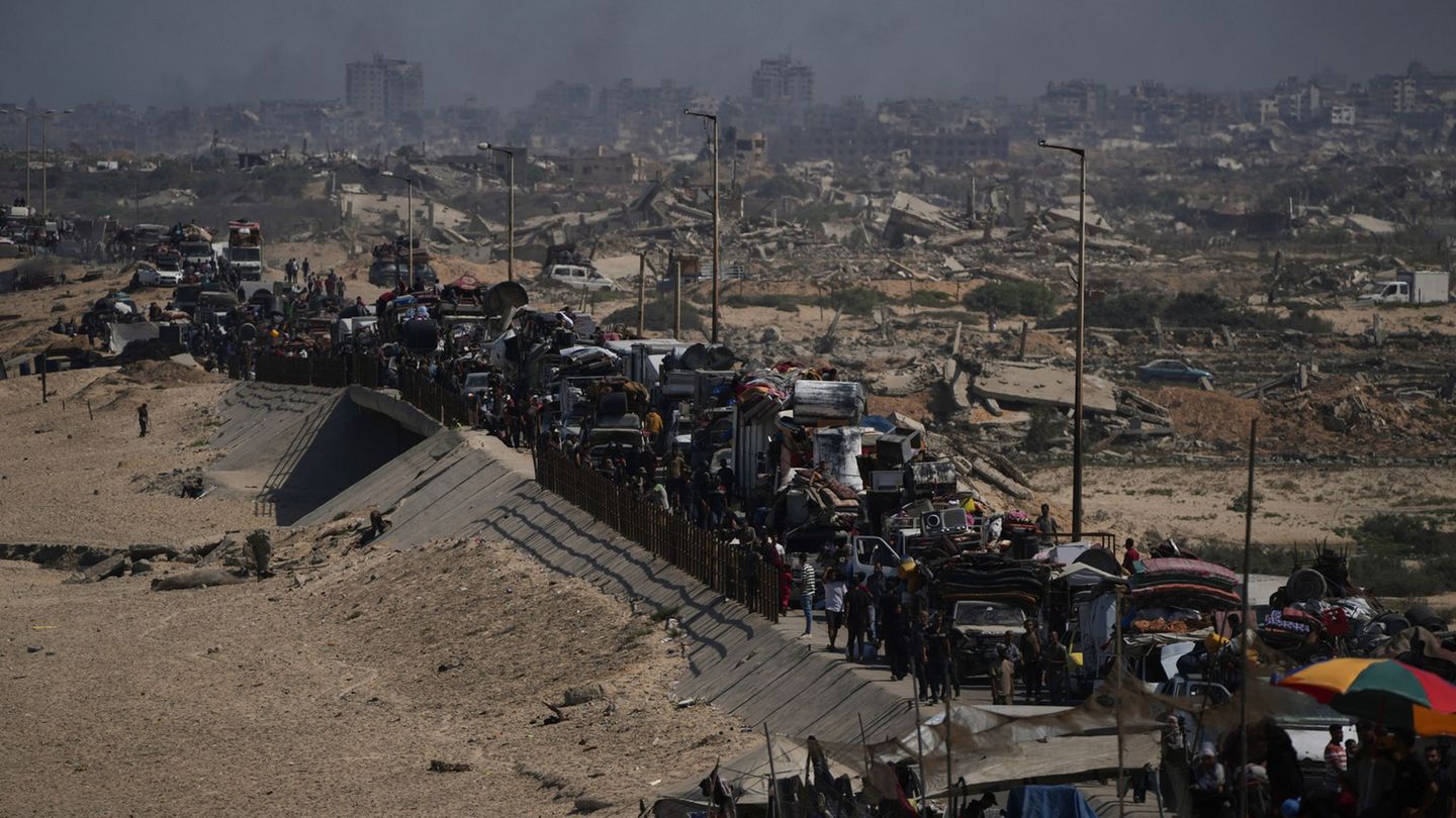 Die EU-Kommission reagiert mit einem neuen Sanktionsvorschlag auf die Lage im Gazastreifen. Foto: Abdel Kareem Hana/AP/dpa