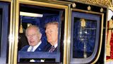 König Charles und Donald Trump in einer Kutsche