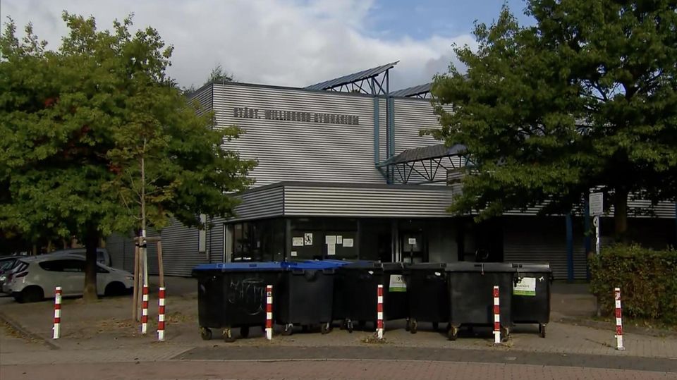 Jahrelang kranker Lehrer bekleidet Schulleiter-Posten an zwei Gymnasien