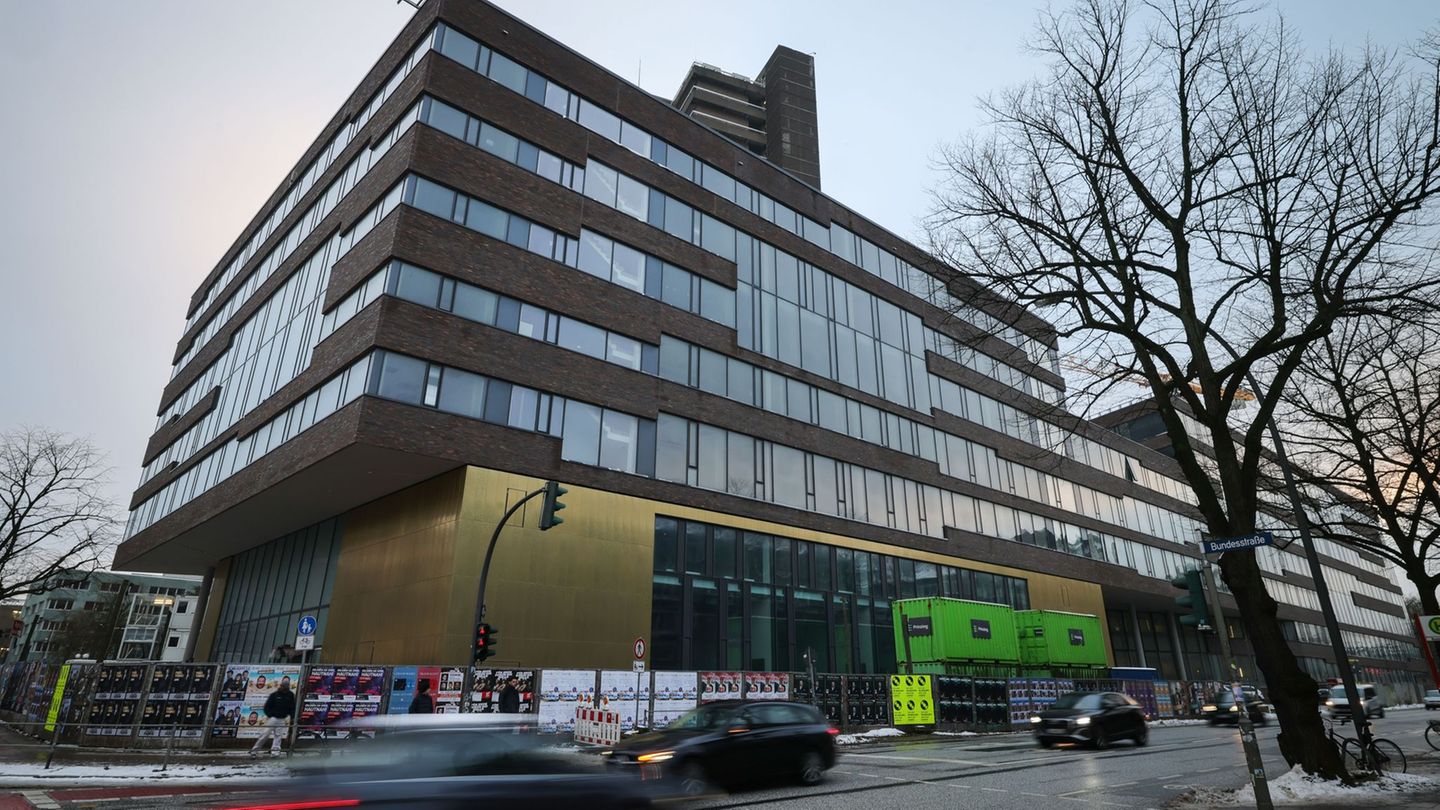 Ursprünglich sollte der künftige Sitz der Klima- und Erdsystemforschung der Universität Hamburg schon 2019 bezugsfertig sein. (A