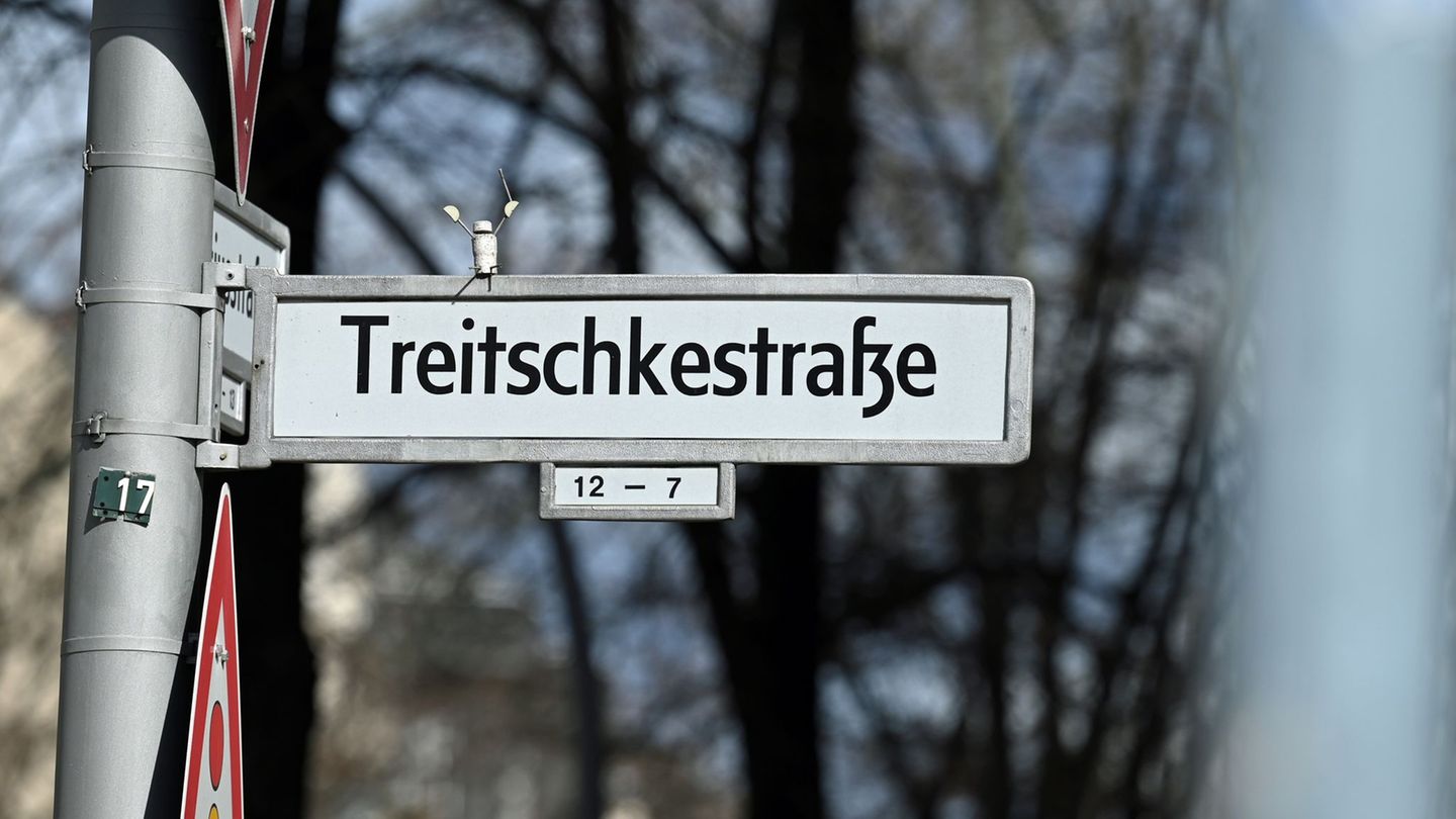 Die Treitschkestraße in Steglitz-Zehlendorf wird umbenannt. (Archivbild) Foto: Jonathan Penschek/dpa