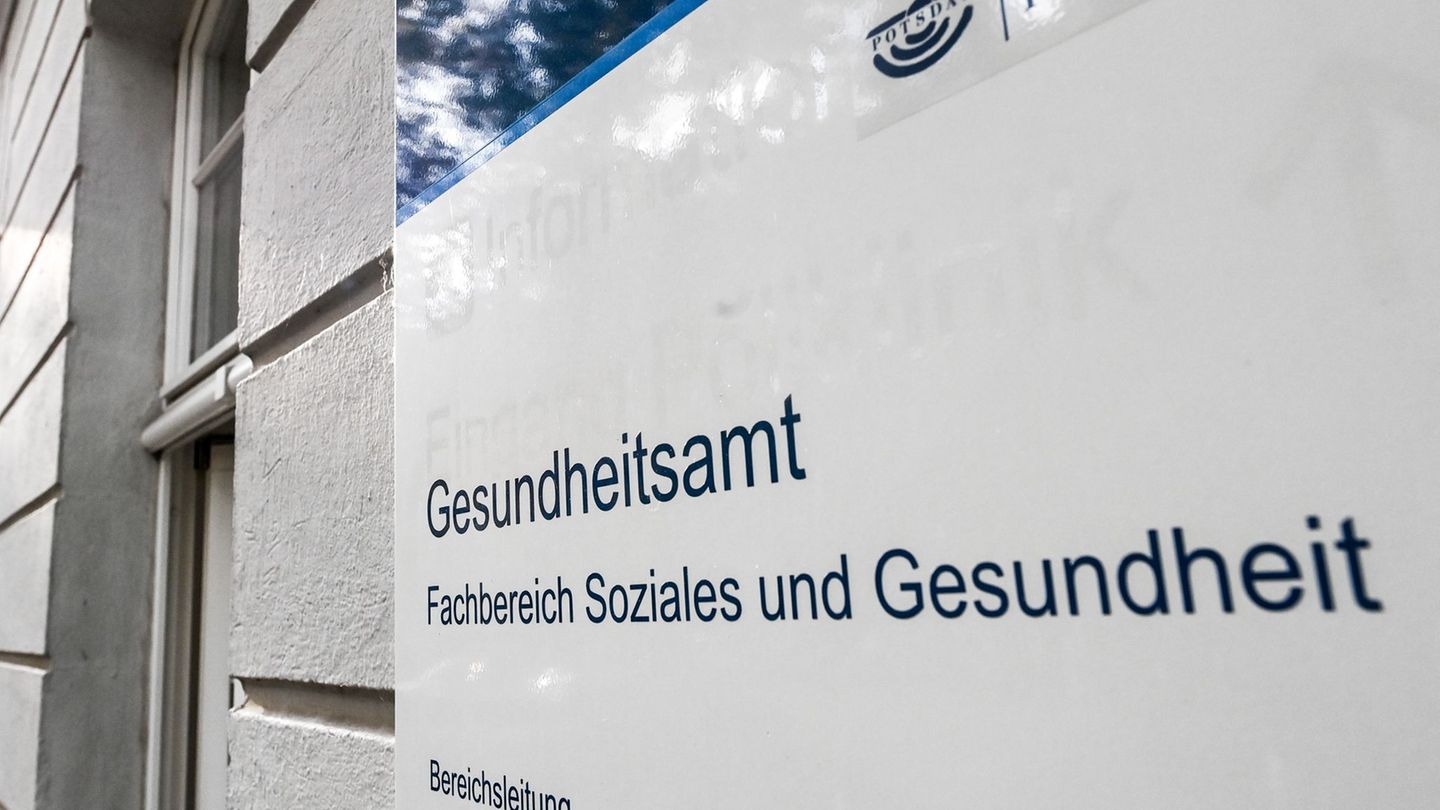 Das Gesundheitsamt in Potsdam behandelt nach dem Tod eines Siebenjährigen an Meningokokken andere Kinder und Kontaktpersonen. (A