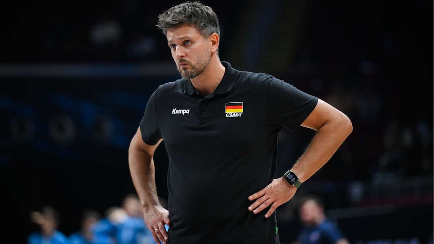 Der Bundestrainer hofft auf einen Lerneffekt. Foto: -/Volleyballworld/dpa