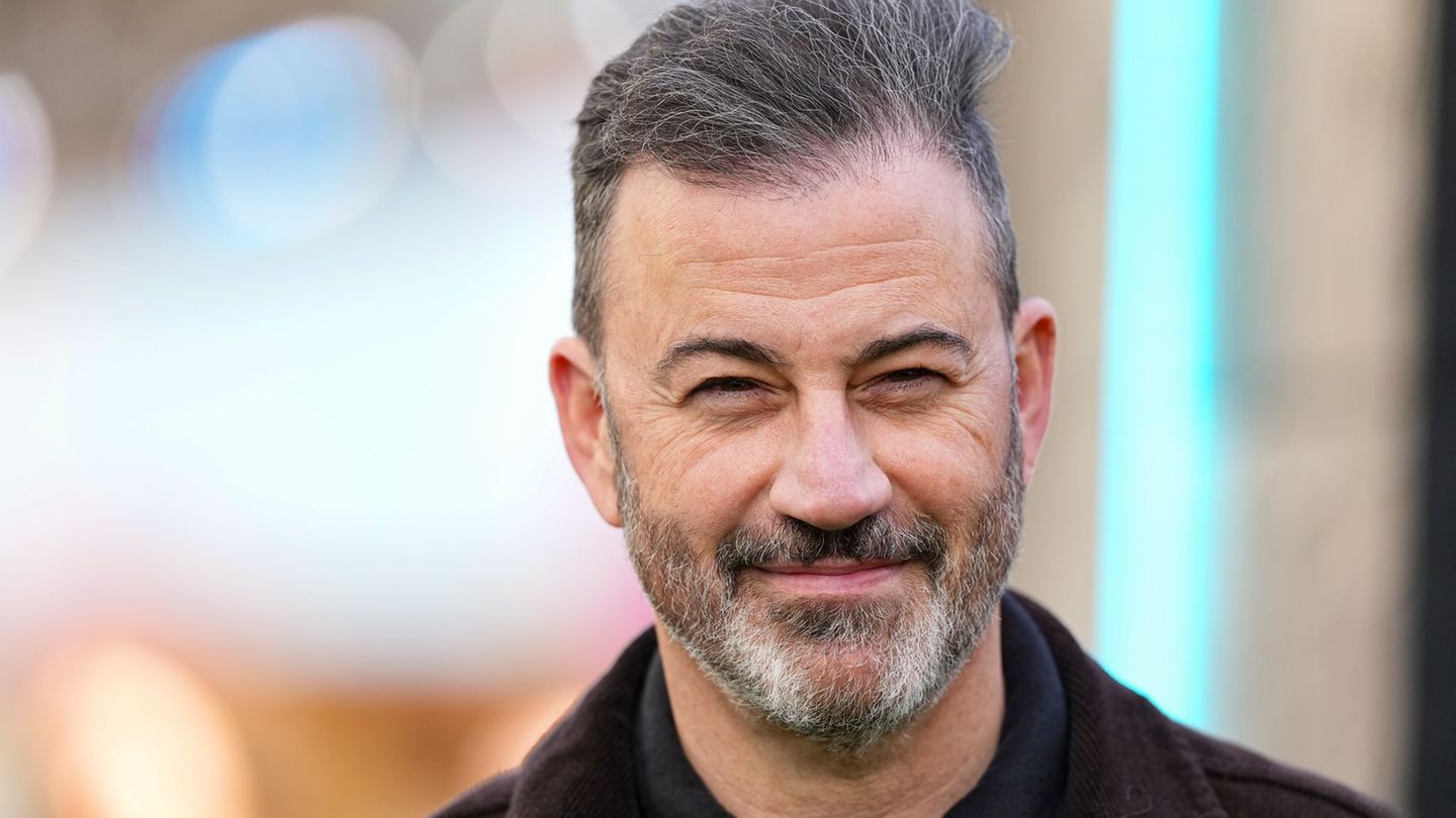 Talkmaster Jimmy Kimmel ist erstmal weg vom Bildschirm. (Archivbild) Foto: Scott A Garfitt/Invision/AP/dpa
