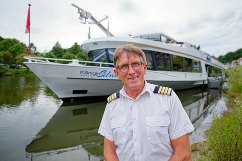 Auf der "Königin Silvia" hat Karl Hofstätter auch schon die echte Königin Silvia begrüßt. Foto: Uwe Anspach/dpa