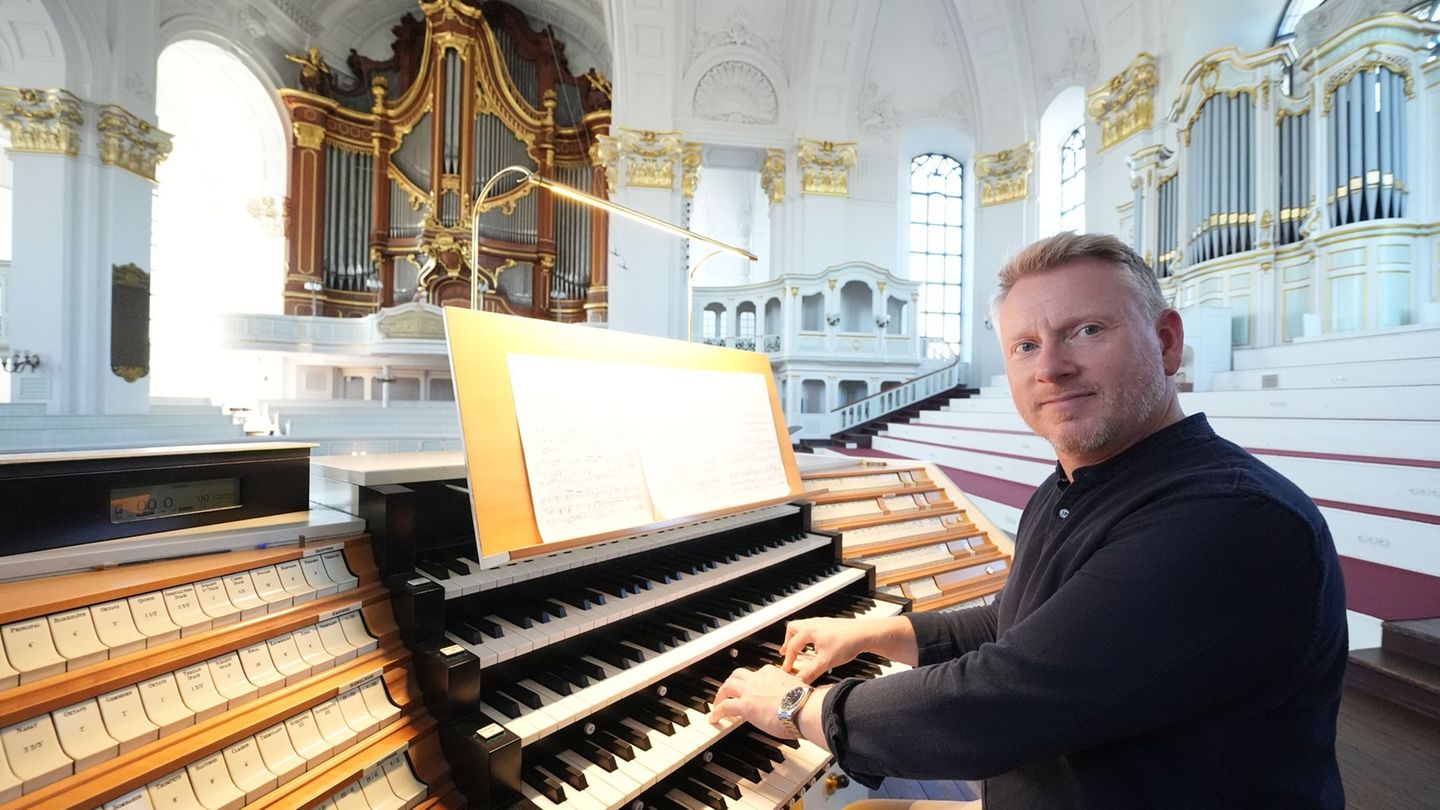 Orgel statt Sahnetorten - aus dem Kirchenmusiker Magne Draagen, der im Hamburger Michel Organist ist, hätte auch ein Konditor we