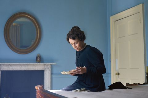 Cassandra Austen (Keeley Hawes) möchte die alten Briefe ihrer Schwester Jane vernichten. Foto: ---/ARTE France/dpa