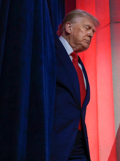 US-Präsident Donald Trump auf dem Weg zu einer Pressekonferenz