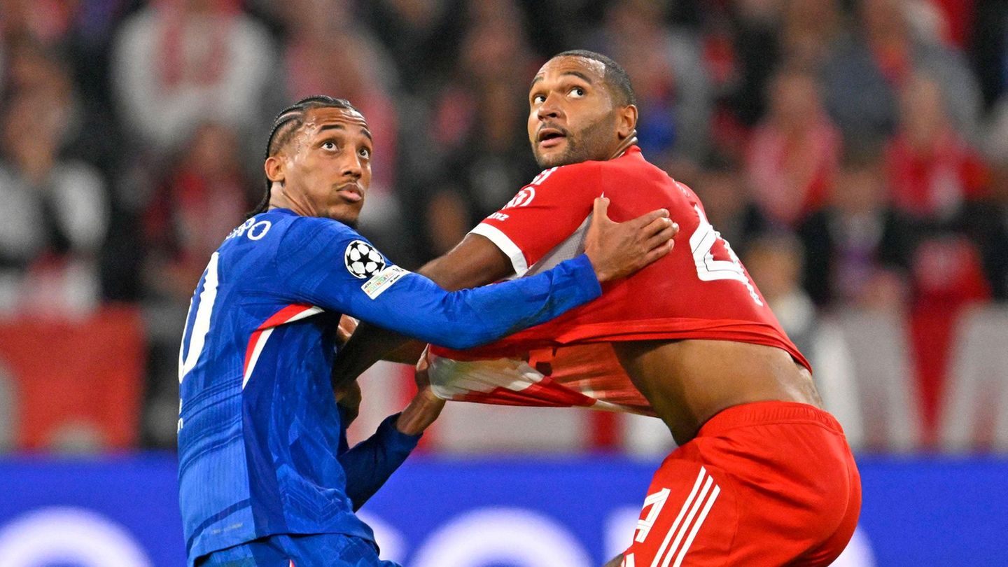Jonathan Tah und Chelseas Angreifer João Pedro beim Champions-League-Duell