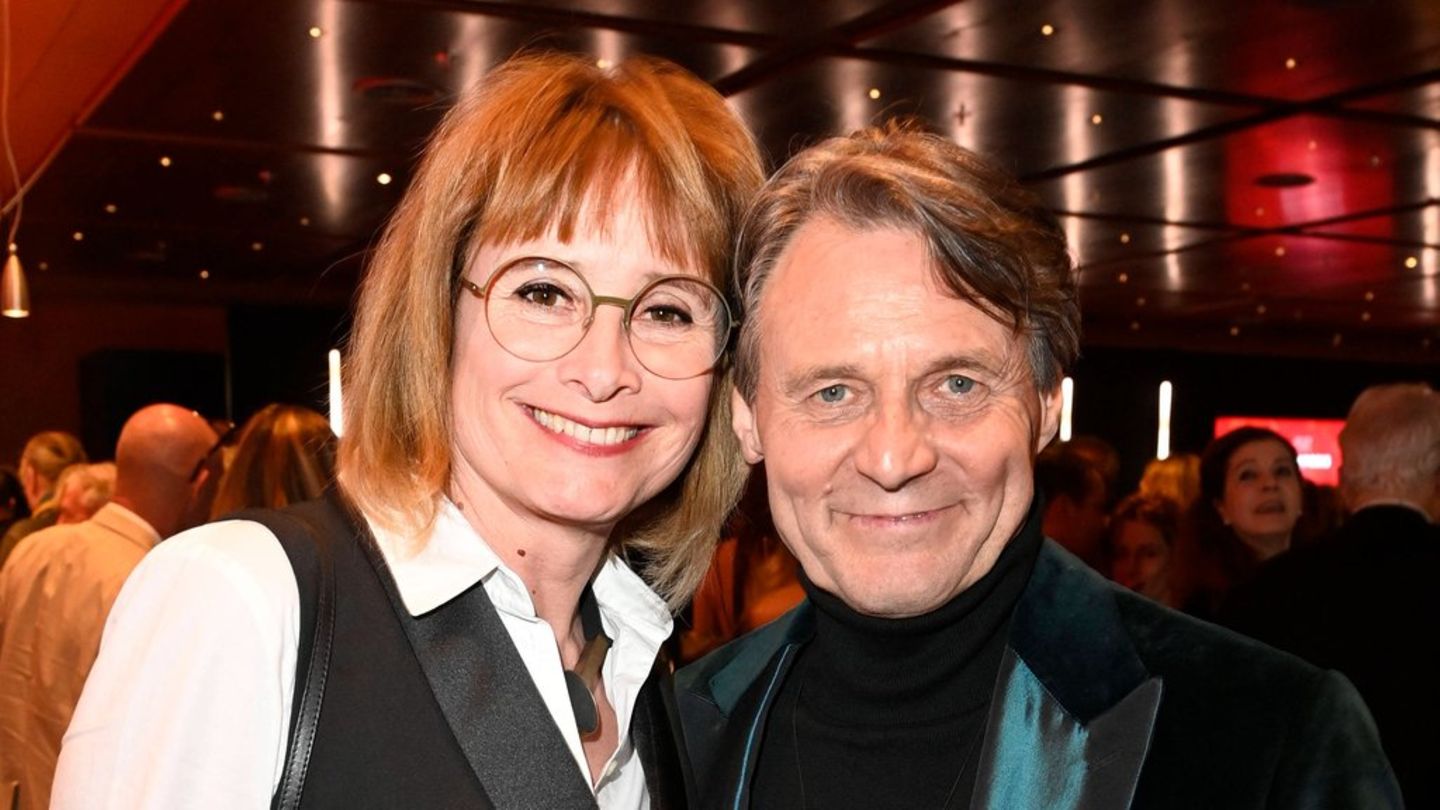 Mit seiner Barbara ist Wolfgang Bahro schon seit mehr als 20 Jahren verheiratet. Die beiden haben einen Sohn und besuchen gern