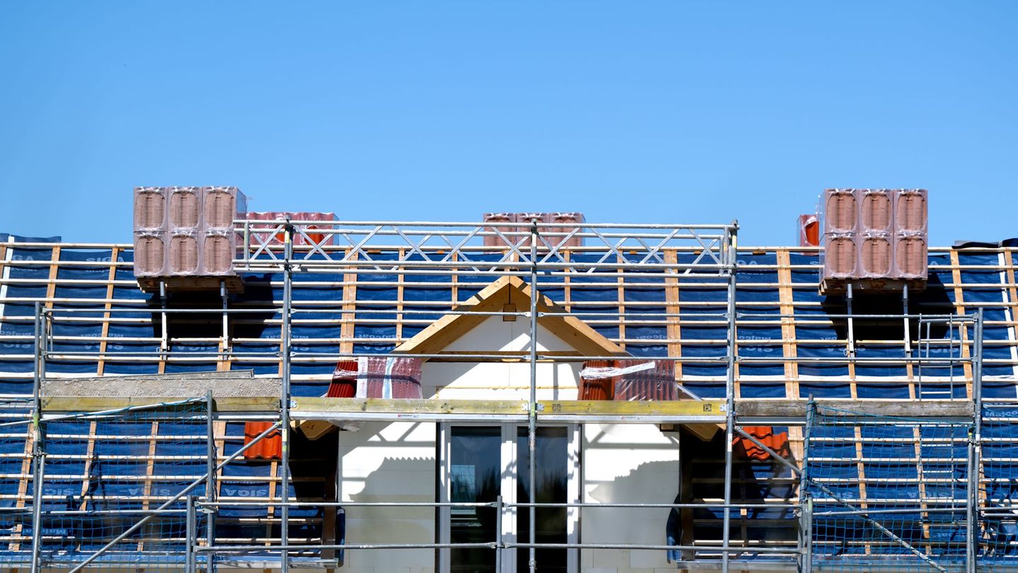 Real estate market: Housing: 30 percent more permits in July