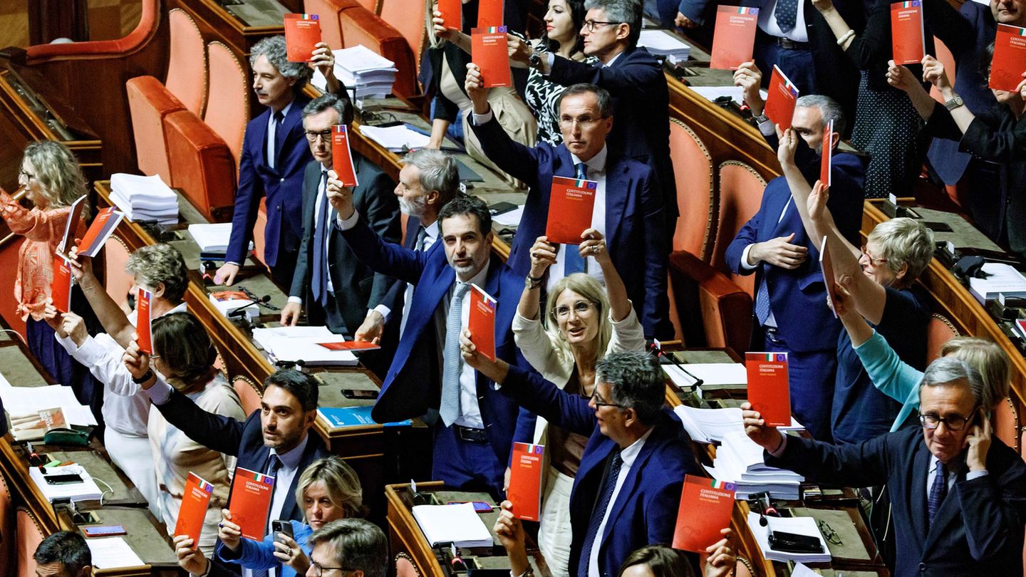 Der Senat in Rom billigte das neue KI-Rahmengesetz mit großer Mehrheit. (Archivbild) Foto: Roberto Monaldo/LaPresse via ZUMA Pre