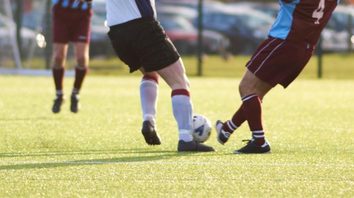 In in einem Kreisliga-Spiel in Köln soll es zu antisemitischen Übergriffen gekommen sein