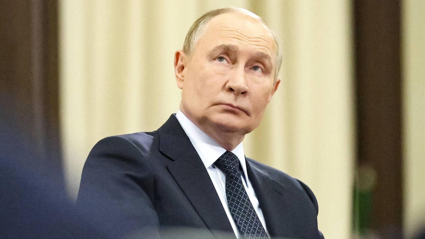Herr über eine riesige Armee – und gewaltige Mengen an Öl und Gas in Russland: Wladimir Putin im Portrait