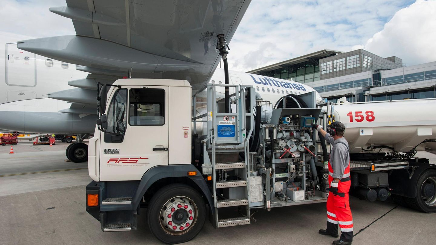 Kerosin Flughafen Hamburg