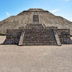 Die Pyramide der Sonne, eine antike Ruine in Teotihuacán, Mexico