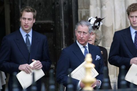 Prinz William, König Charles III. und Prinz Harry (v.l.n.r.) im Jahr 2007.