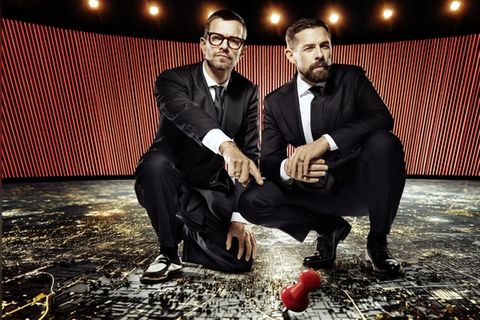 Joko Winterscheidt (l.), Klaas Heufer-Umlauf und ProSieben haben bei einem Notfall souverän reagiert.