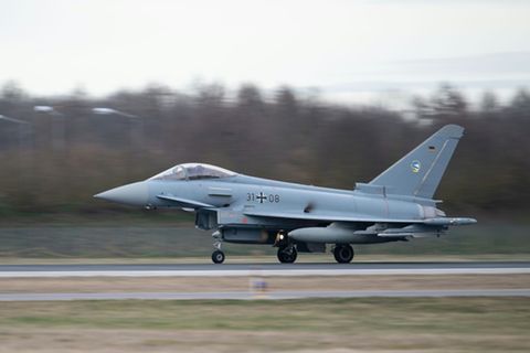 Ein Eurofighter bei einem Start