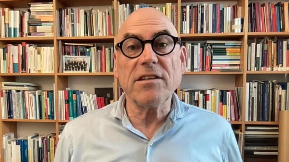 Wolfgang Schroeder Politikwissenschaftler Wolfgang Schroeder ordnet den Haushalt 2026 ein.