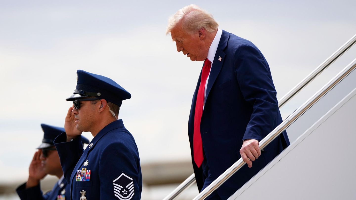 Donald Trump ist mit seiner Air Force One nach Arizona geflogen