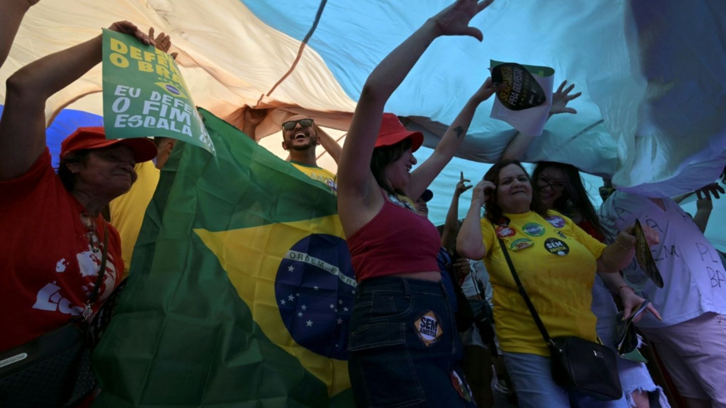 Protestierende in São Paulo