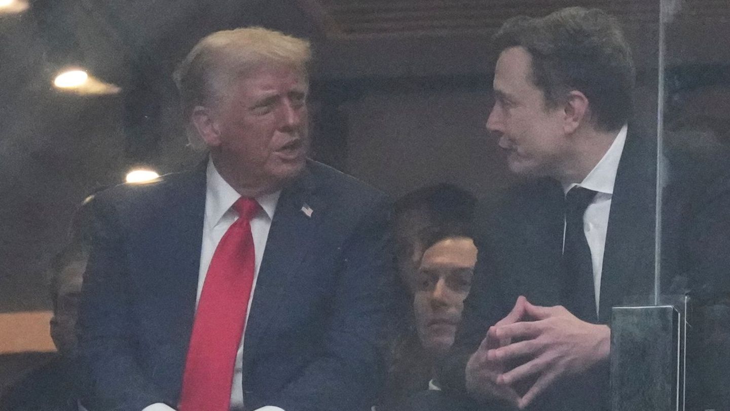Elon Musk and Donald Trump are conciliatory at Kirk mourning celebration