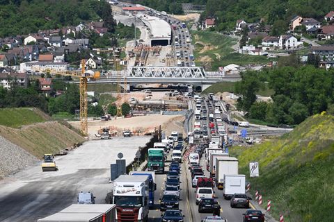 Eine Großbaustelle auf der Autobahn 8 bei Pforzheim