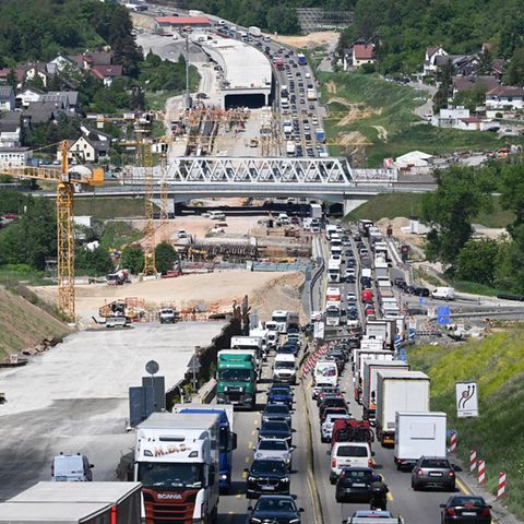 Eine Großbaustelle auf der Autobahn 8 bei Pforzheim