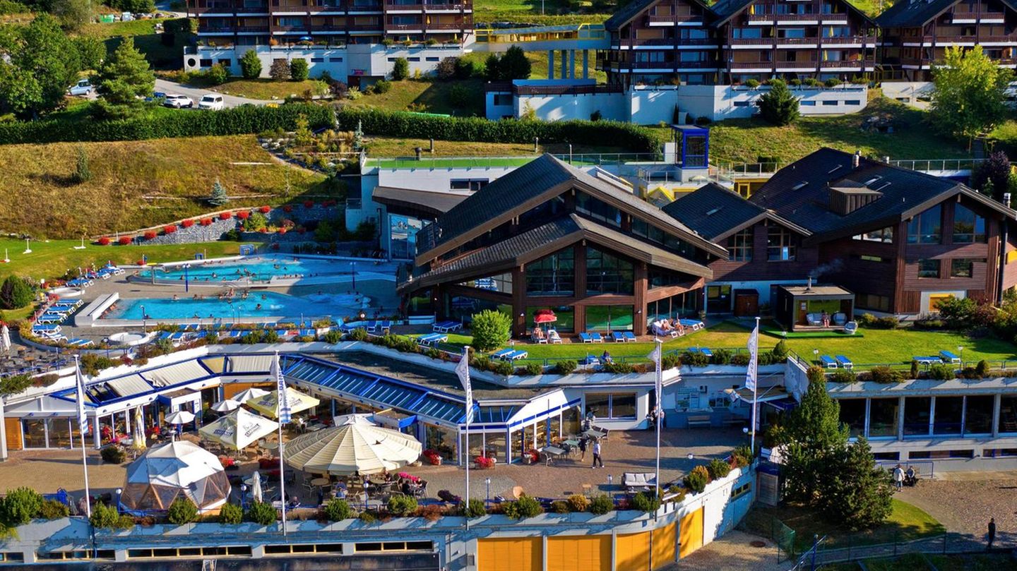 Blick auf das "Bains d'Ovronnaz"