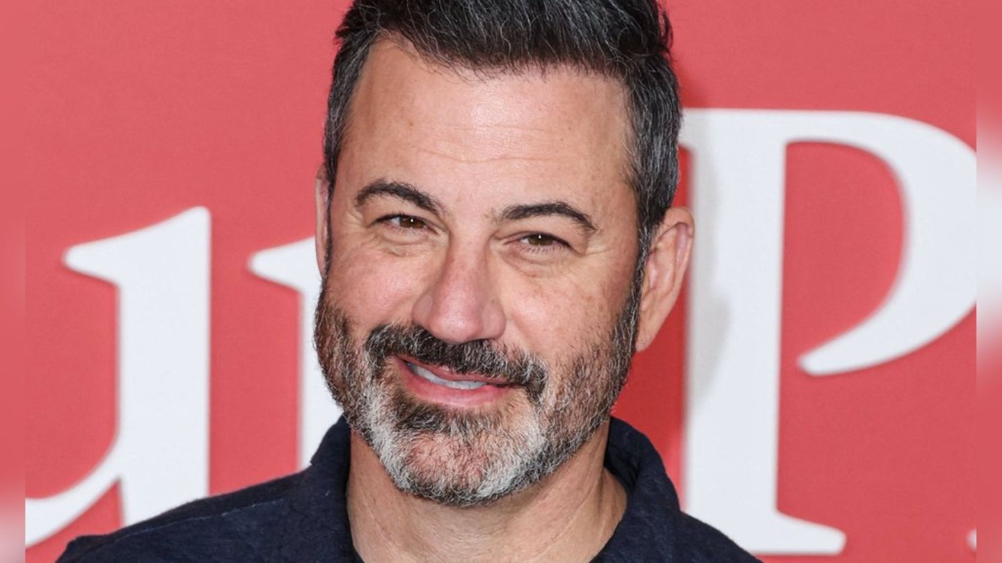 Jennifer Aniston: Stars defend Jimmy Kimmel