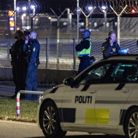 Polizei vor Ort am Flughafen in Kopenhagen