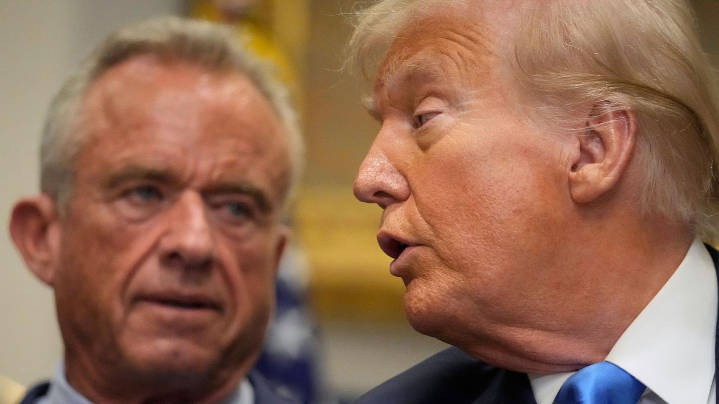 Donald Trump warns pregnant women for autimus of paracetamol