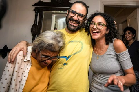 Abdel Fattah mit seiner Mutter und seiner Schwester