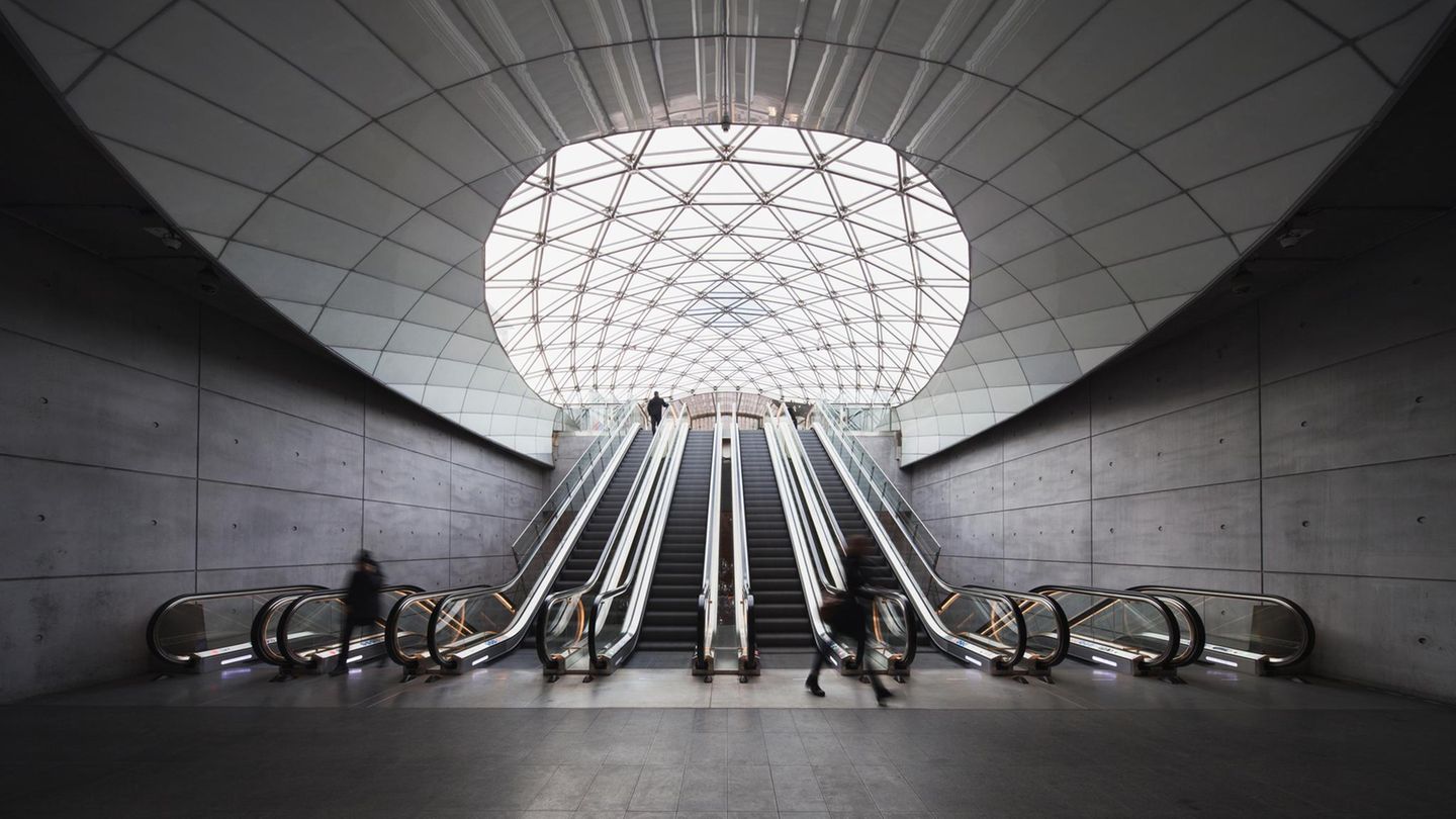 Rolltreppen der Bahnstation Triangeln in Malmö