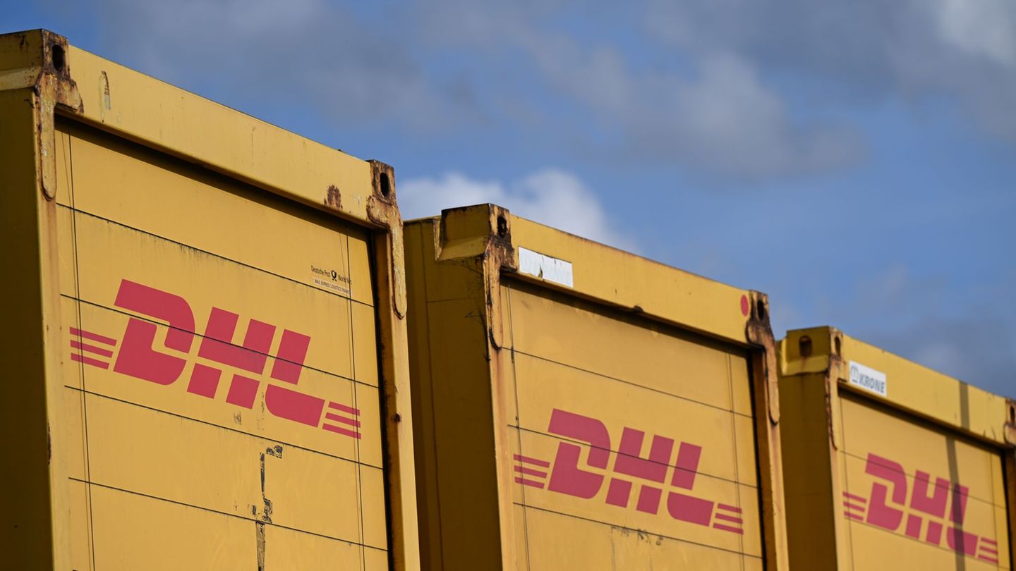 New customs rules: DHL again sends online orders to the USA