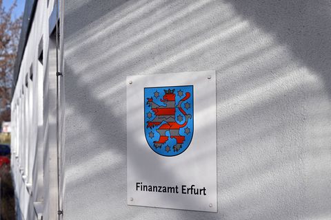 Die Finanzämter können nun mehr digitale Schreiben versenden. (Symbolbild) Foto: Martin Schutt/dpa