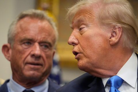 Trump und sein Gesundheitsminister nehmen Autismus in den Fokus. Foto: Mark Schiefelbein/AP/dpa