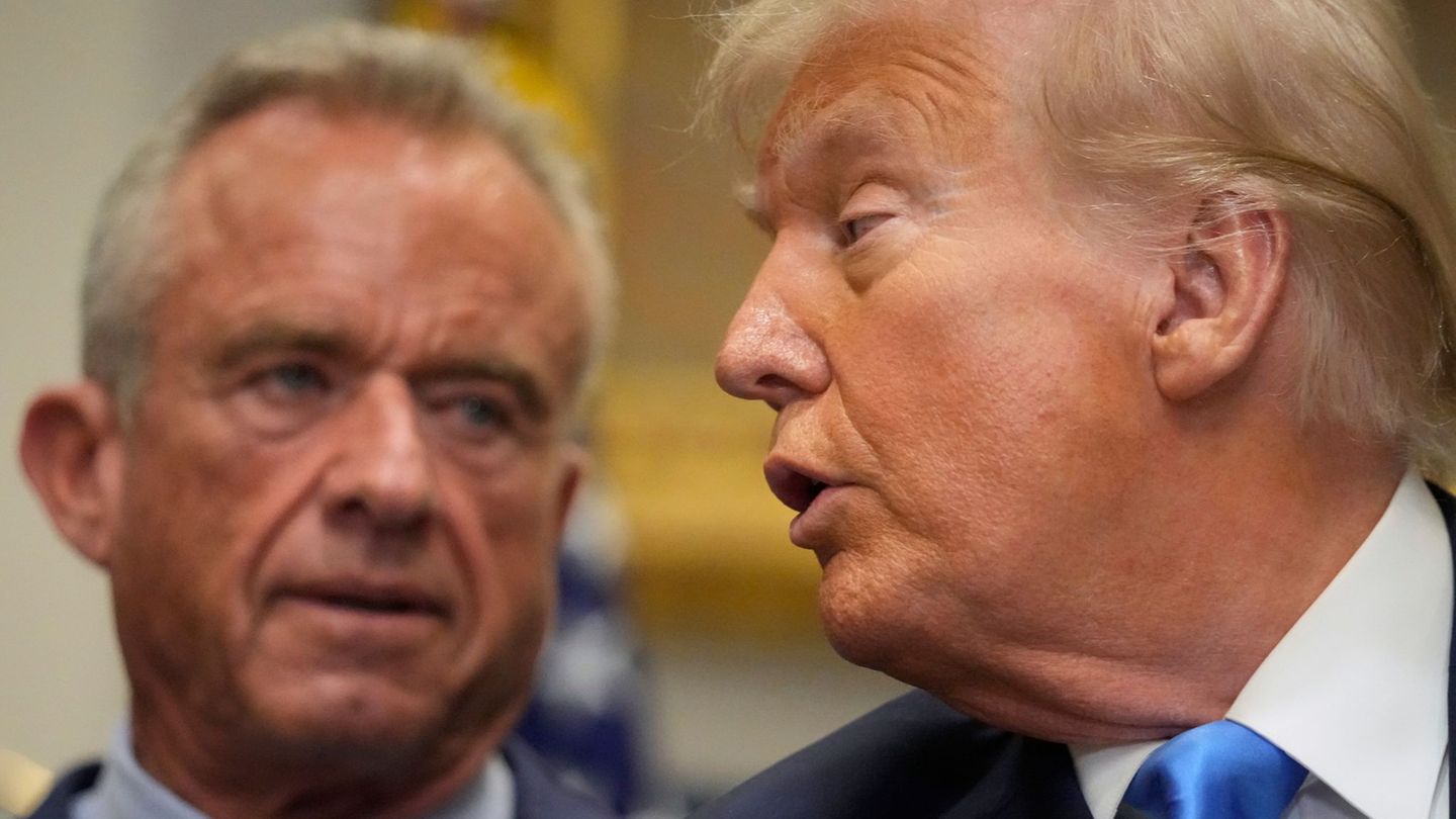 Trump und sein Gesundheitsminister nehmen Autismus in den Fokus. Foto: Mark Schiefelbein/AP/dpa