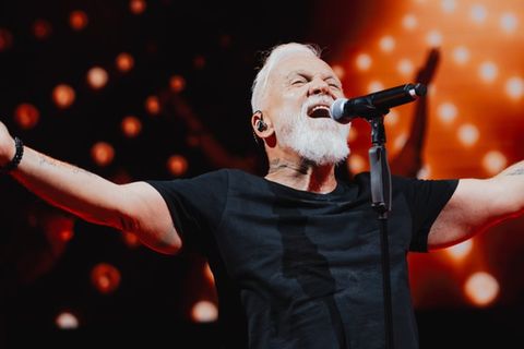 Zehn weitere Konzerte für die "Irgendwann im Leben"-Tournee von Nino de Angelo wurden angekündigt.