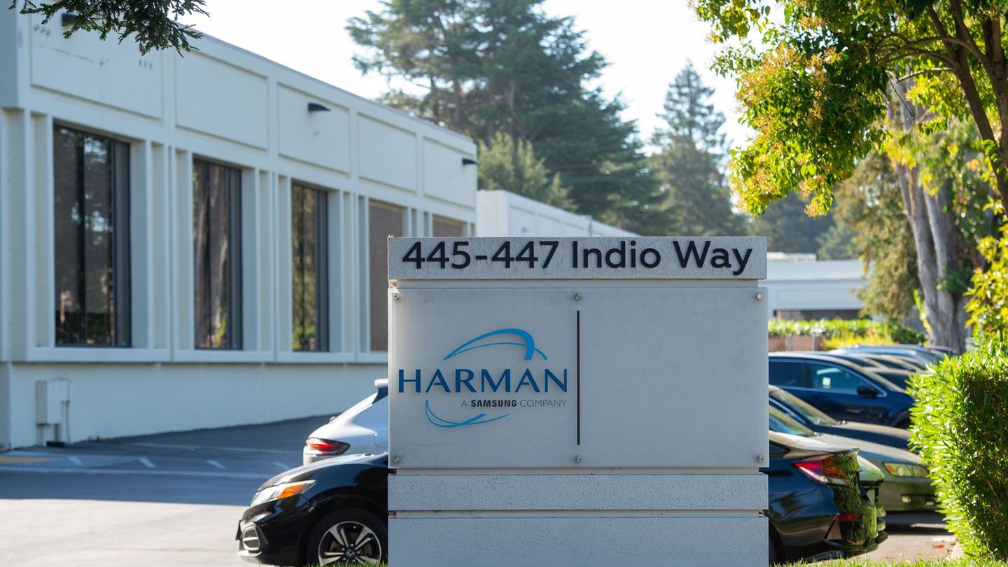 Der amerikanische Elektronik-Spezialist Harman gehört dem Branchenriesen Samsung. (Archivbild) Foto: Andrej Sokolow/dpa