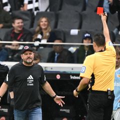 Steffen Baumgart sieht die Rote Karte