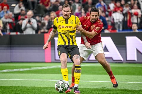 Hatte seine aktive Karriere längst beendet: Kevin Großkreutz (links), hier beim Kleinfeld-Hallenturnier "Beckenbauer Cup" in Mün