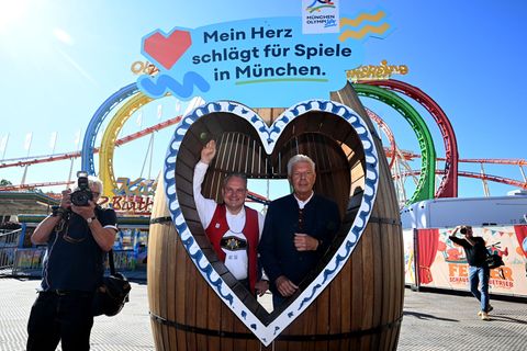 Die Stadt wirbt auch auf dem Oktoberfest um Zustimmung zu ihrer Olympiabewerbung - zum Ärger der Gegner (Archivbild). Foto: Feli