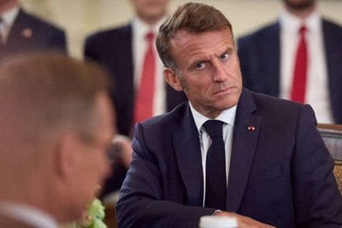 Emmanuel Macron reagierte gelassen auf eine Verzögerung.