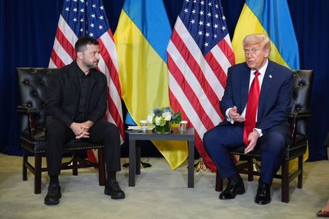 Die Nato hat Russland bereits unter Androhung von Gewalt vor weiteren Luftraumverletzungen gewarnt. Foto: Evan Vucci/AP/dpa