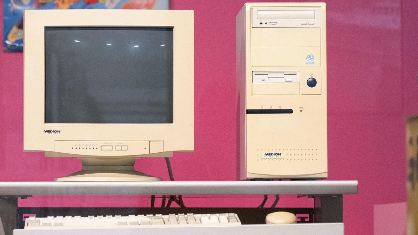 First Aldi PC comes to the museum-do she still know him?