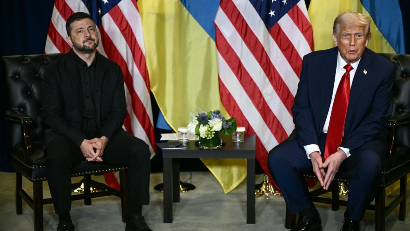 Wolodymyr Selenskyj (links) und Donald Trump in New York