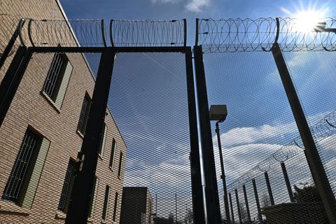 Die ersten ausreisepflichtigen Geflüchteten wurden in der neuen Thüringer Abschiebehaftanstalt in Arnstadt untergebracht. (Archi