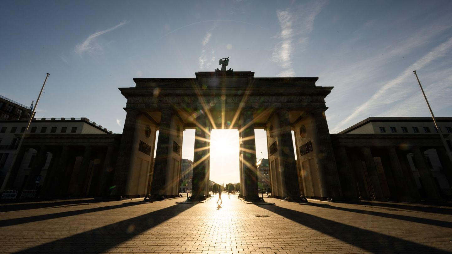 Die Sonne wird sich in den nächsten Tagen häufig zeigen. (Symbolbild) Foto: Christophe Gateau/dpa